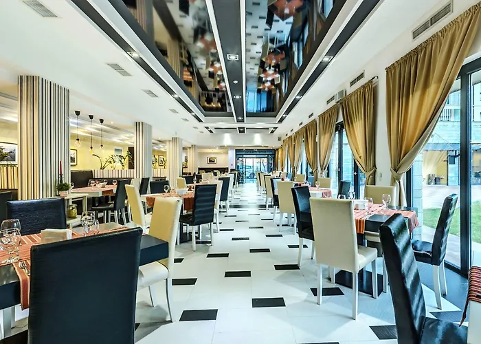 Saint George Palace 4* 班斯科