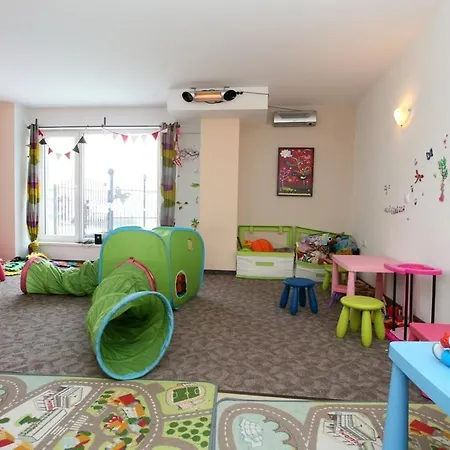 Saint George Palace Aparthotel
