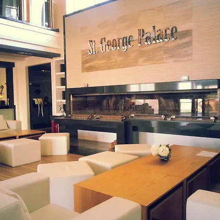 Saint George Palace Aparthotel