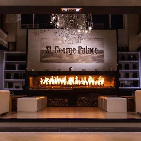 Lägenhetshotell Saint George Palace 4*