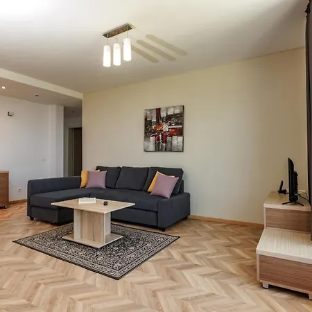 Hotel apartamentowy Saint George Palace