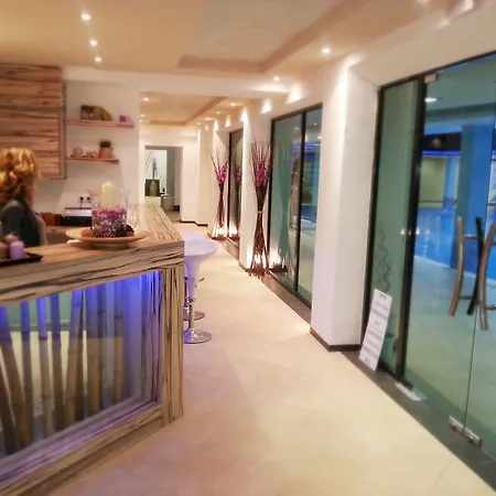 Hotel apartamentowy Saint George Palace 4*